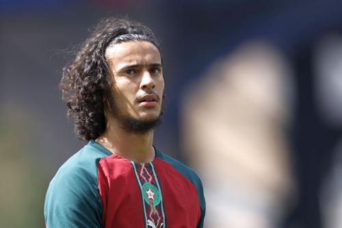 După 135 de milioane de euro pentru Elliot Anderson, Manchester City plătește alte 100 pentru un mijlocaș de 18 ani