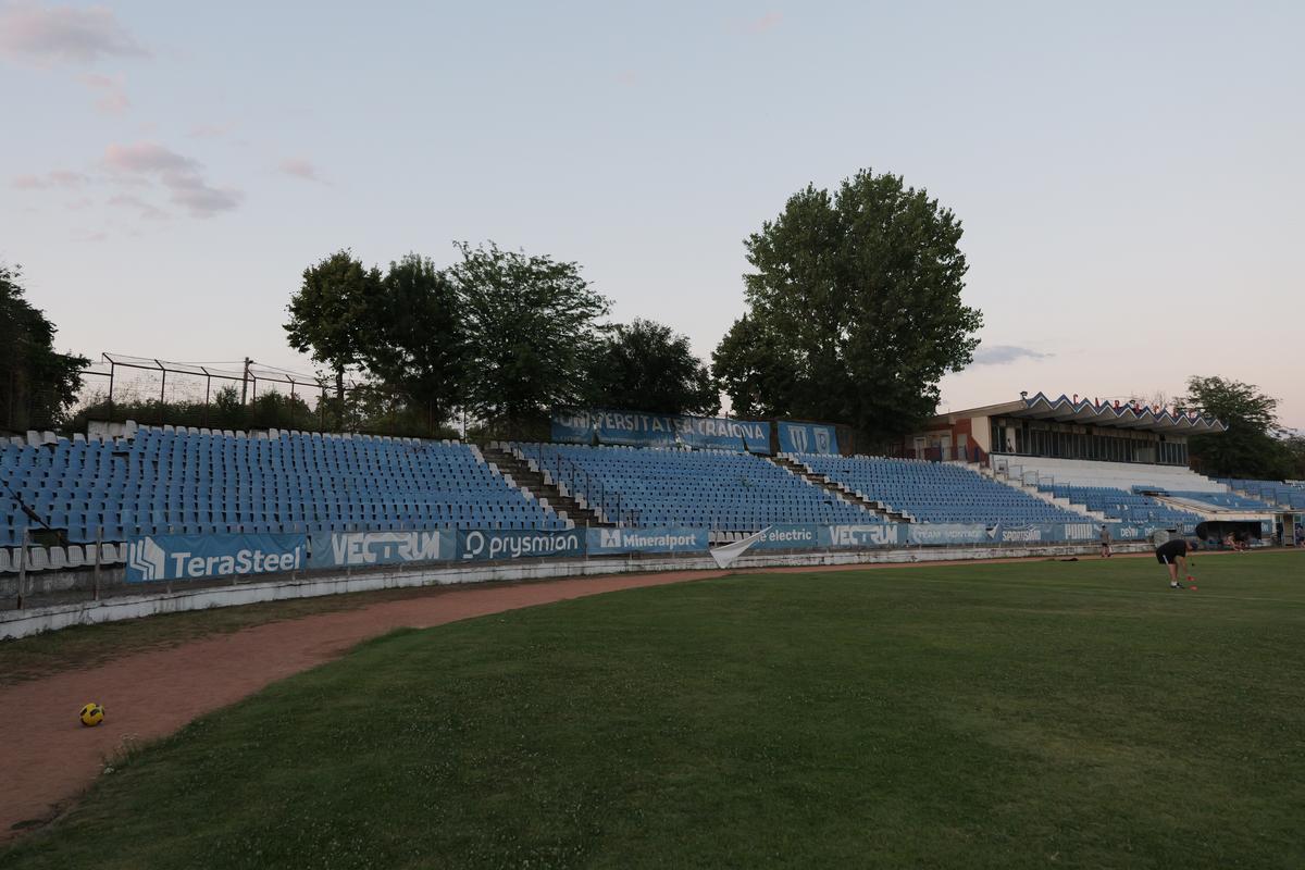 Paradoxul din sudul României: de 13 ani fără fotbal la nivel național, însă stadionul de 11.000 de locuri a fost modernizat pentru o echipă din alt oraș