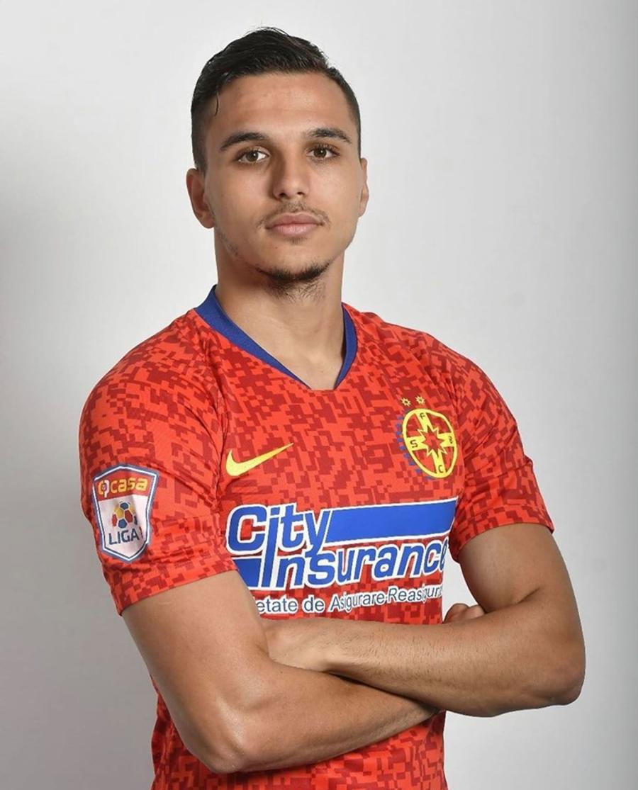 Cristi Manea în tricoul lui FCSB Prima imagine cu Cristi Manea în tricoul lui FCSB + Dan Petrescu regretă plecarea fundașului de la CFR Cluj: „L-am pierdut pe Messi!”