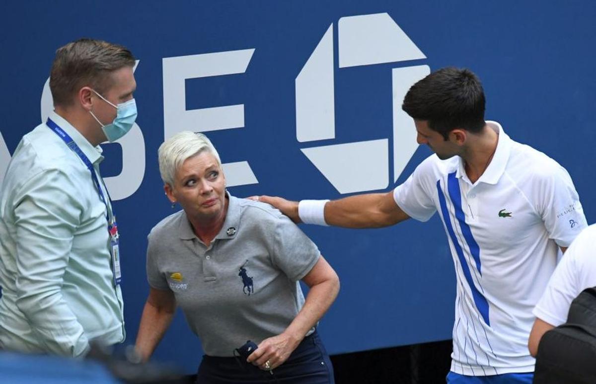 Novak Djokovic, descalificat de la US Open