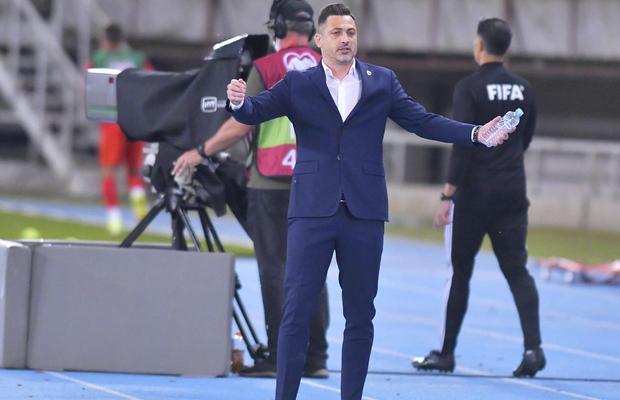 Rădoi ignoră exemplul dat de Mourinho și Guardiola: „Ar fi culmea! Ce să discut cu jucătorii?”
