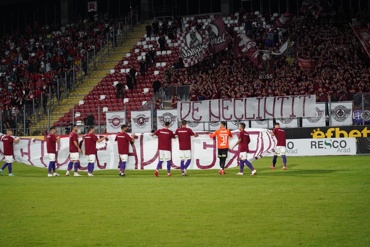 UTA riscă să joace cu porțile închise » Mesaje rasiste la meciul cu Rapid