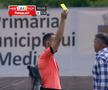 Scene de neînțeles la Hermannstadt - Petrolul! A sărit la arbitru după ce echipa sa a dat gol » Colegii s-au chinuit să-l țină în frâu