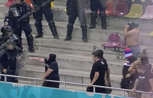 Previziune sumbră după scenele șocante de la Dinamo - Steaua: „Dacă nu se oprește sălbăticia asta, vor fi și morți”
