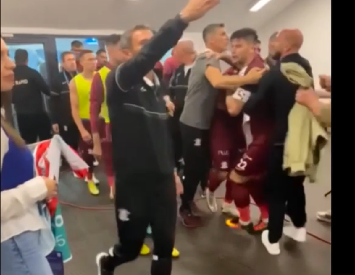 Scandal pe tunel, la vestiar, după FCU Craiova - Rapid