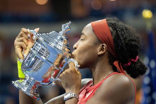 Coco Gauff, cu trofeul US Opne/ foto Imago Images