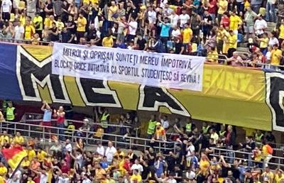 Misterul din spatele mesajului total neașteptat apărut în tribune la România - Israel: „Sunteți mereu împotrivă”