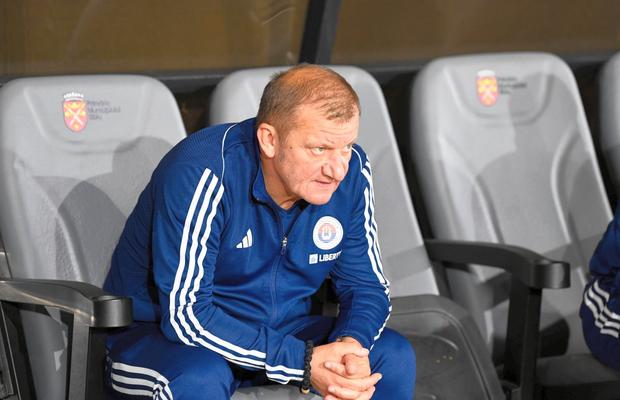 Dorinel Munteanu a început curățenia la Oțelul Galați » Primele două despărțiri