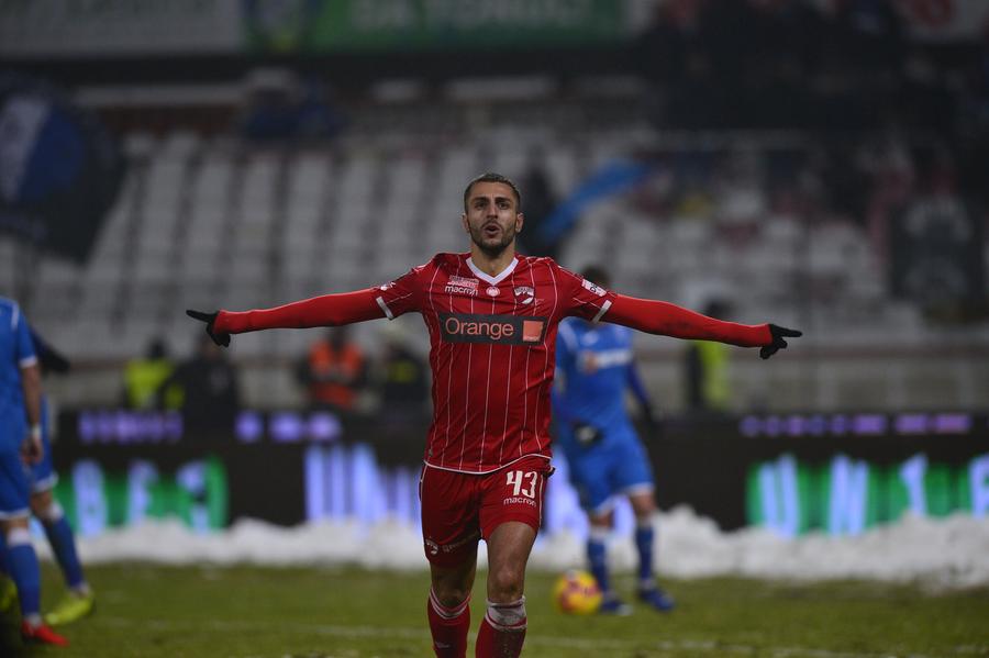 Mattia Montini, în tricoul celor de la Dinamo, după un hat-trick reușit cu Universitatea Craiova // foto: Cristi Preda (GSP) Squadra Azzura, în colaps! Fostul idol italian din Ștefan cel Mare, fără milă: „Și dacă ne-am fi calificat, n-am fi stat mult acolo”