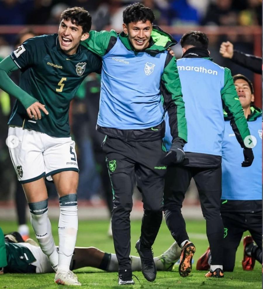Bolivienii sărbătoresc victoria istorică împotriva Braziliei / Foto: Instagram S-a decis ultima echipă calificată din America de Sud » Brazilia lui Carlo Ancelotti, eșec după primul gol primit!