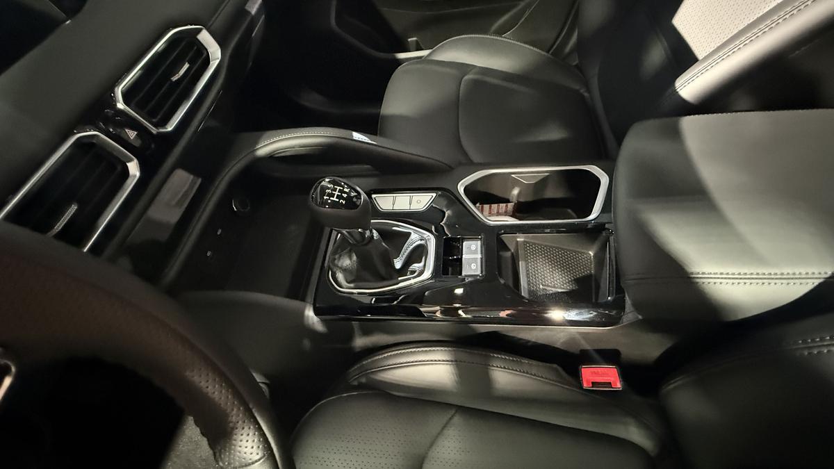 Jetour atacă piața auto! Noul model X50 poate fi comandat și în România