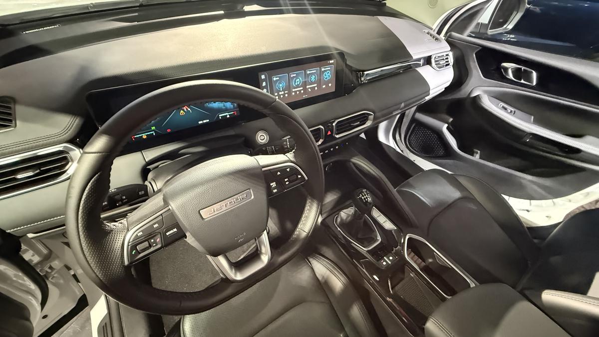 Jetour atacă piața auto! Noul model X50 poate fi comandat și în România