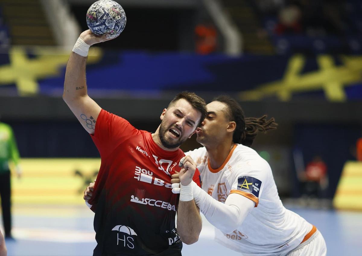 Dinamo cedează pe final, la Polivalentă, în fața lui Montpellier, la debutul în grupele Ligii Campionilor