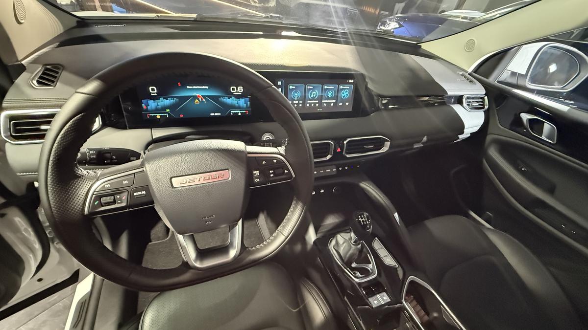 Jetour atacă piața auto! Noul model X50 poate fi comandat și în România