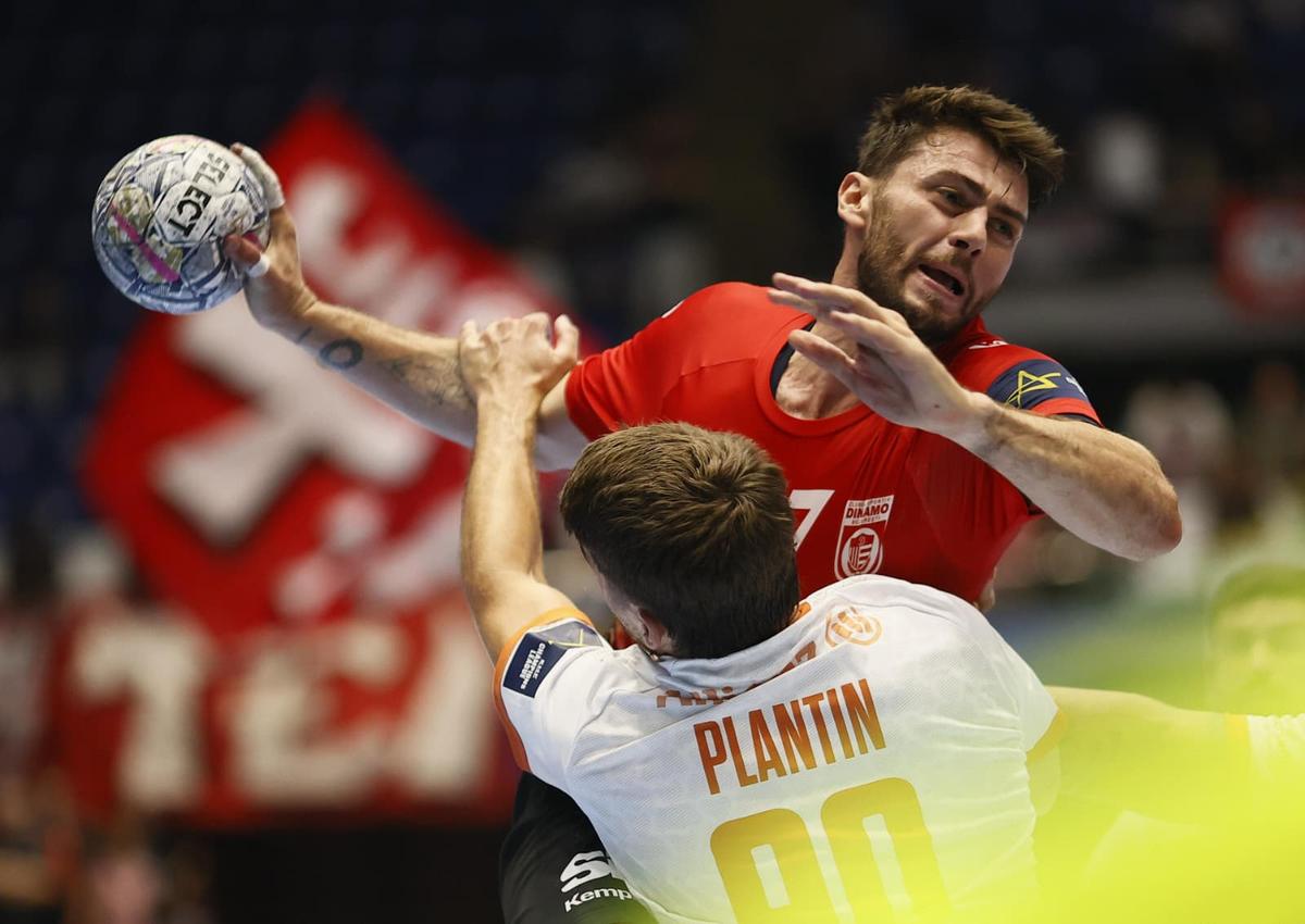 Dinamo cedează pe final, la Polivalentă, în fața lui Montpellier, la debutul în grupele Ligii Campionilor