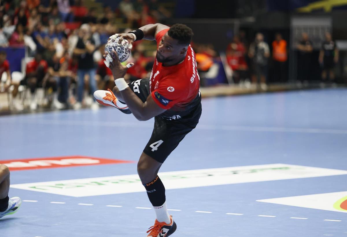 Dinamo cedează pe final, la Polivalentă, în fața lui Montpellier, la debutul în grupele Ligii Campionilor