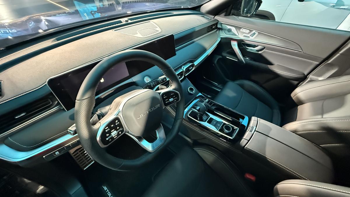 Jetour atacă piața auto! Noul model X50 poate fi comandat și în România