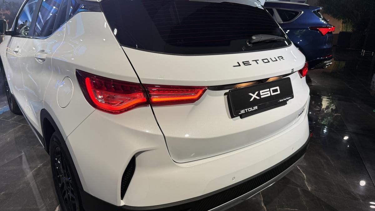 Jetour atacă piața auto! Noul model X50 poate fi comandat și în România