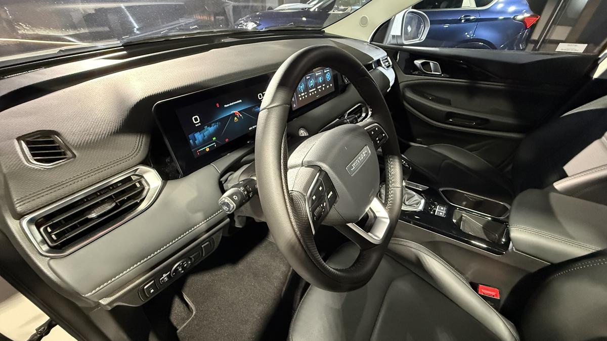Jetour atacă piața auto! Noul model X50 poate fi comandat și în România
