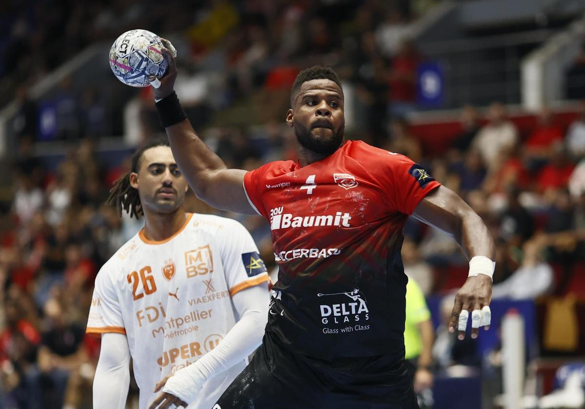 Dinamo cedează pe final, la Polivalentă, în fața lui Montpellier, la debutul în grupele Ligii Campionilor