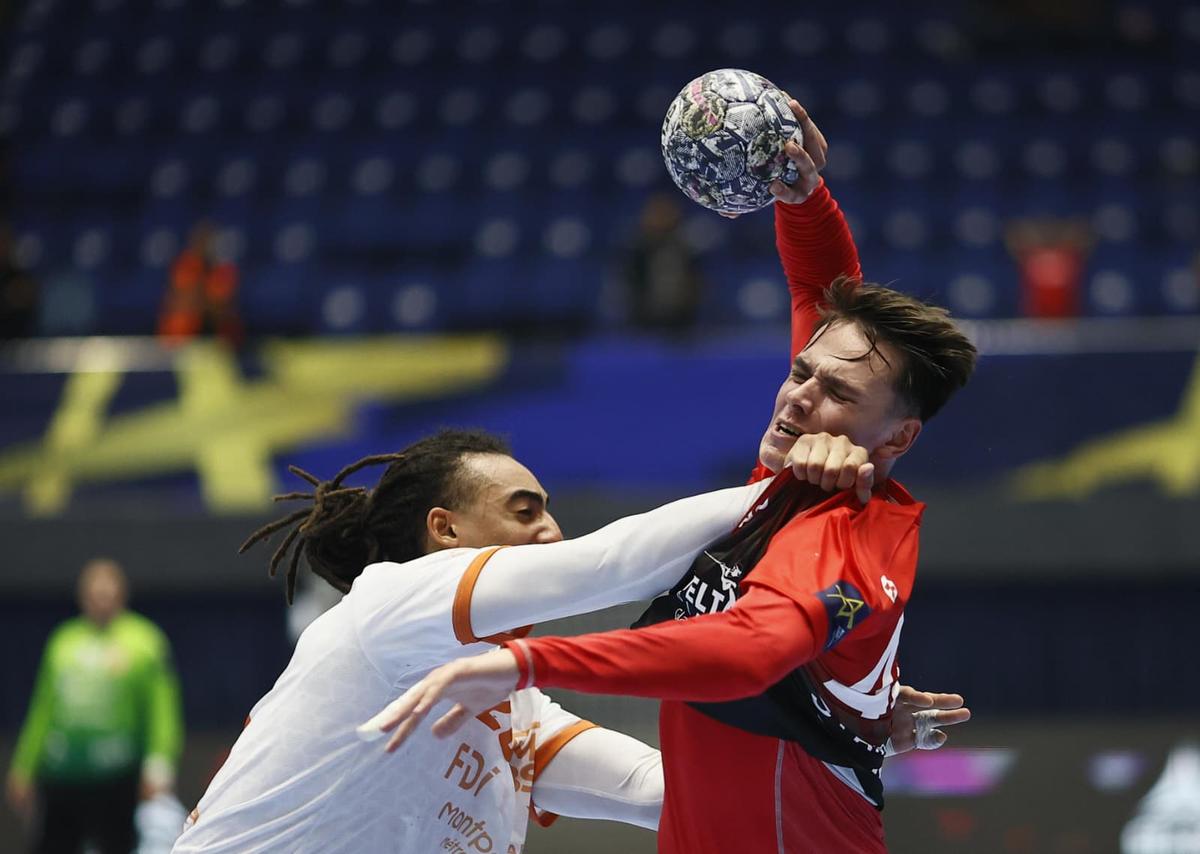 Dinamo cedează pe final, la Polivalentă, în fața lui Montpellier, la debutul în grupele Ligii Campionilor