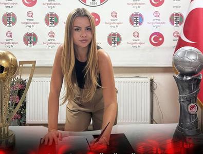 Moment istoric în Turcia » O fostă fotbalistă de 22 de ani a fost numită ...