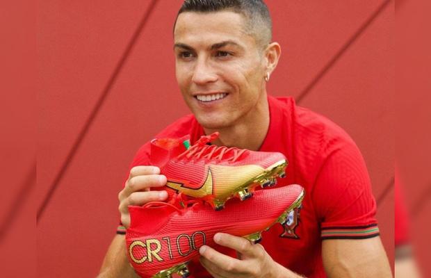 Ghete speciale pentru Ronaldo: CR100. „Ce frumoase sunt! De-abia aștept să le port”