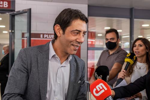 Rui Costa, val de iubire! A fost ales președinte al Benficăi cu 85% din voturi // sursa foto: Imago