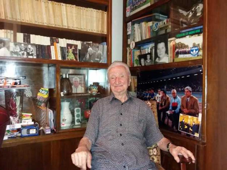 Cornel Drăgușin, în anul 2017, după un interviu acordat Adevărului S-a stins fostul selecționer Cornel Drăgușin, supranumit de UEFA „eroul tăcut” » 3 naționale antrenate în carieră