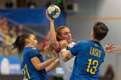 Austria și România se întâlnesc astăzi, de la ora 19:10, în al doilea meci al grupei preliminare pentru Campionatul European din 2022. Partida poate fi urmărită în format liveTEXT pe GSP.ro și în direct la TV pe TVR 1 și TVR HD.