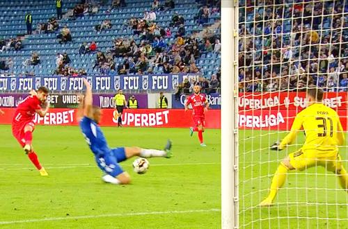 Chindia Târgoviște s-a impus pe terenul lui FCU Craiova, scor 1-0, în etapa cu numărul 13 din SuperLigă. Golul marcat de Doru Popadiuc (27 de ani) în minutul 64 a fost precedat de o serie de gafe în defensiva oltenilor.