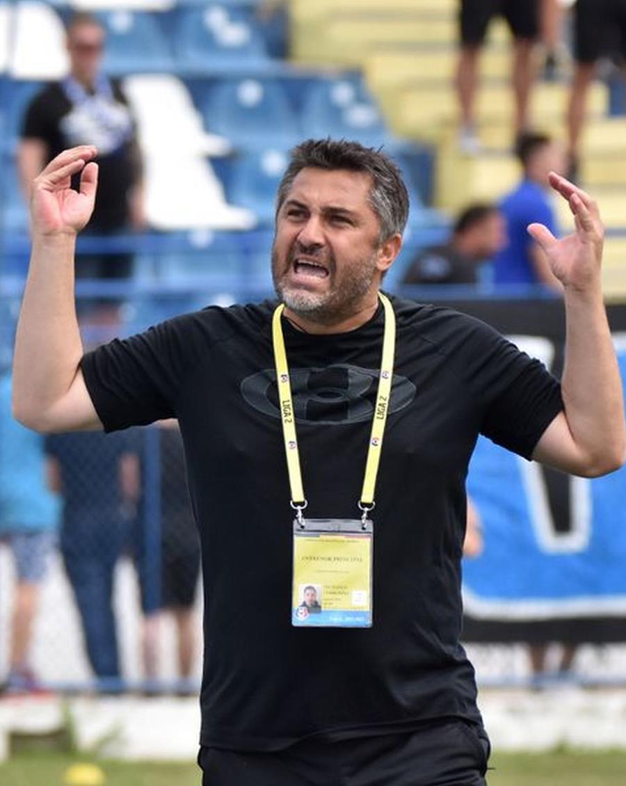 Acum pe banca Voluntariului, Claudiu Niculescu a fost unul dintre golgeterii de rasă ai României Cuplul N&D, verdict în disputa „Cine e mai bun între Louis Munteanu și Bîrligea?” » Niculescu și Dănciulescu au dat note și au același preferat: „Pariez pe 18 goluri”