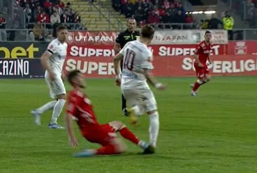 Isac, intrare criminală la Deac, în UTA - CFR/ foto: captură Digi Sport