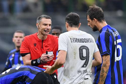 Slavko Vincic, arbitrul care a greșit la Inter - Barcelona/ foto Imago images