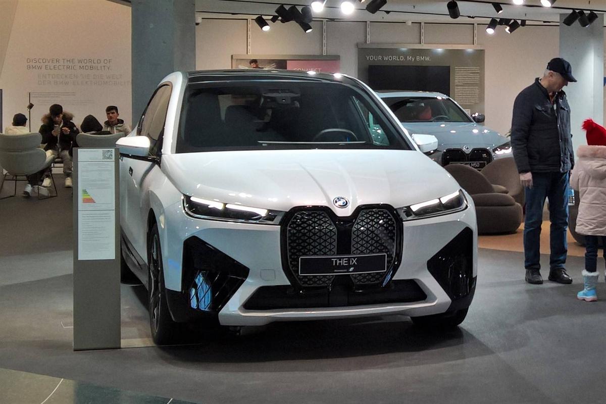 Jucătorii de la Real Madrid au primit BMW-uri de serviciu » Bellingham a ales modelul cel mai scump, cu 653 de cai putere