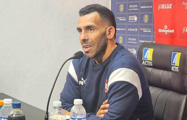 Carlos Tevez, fostul mare atacant argentinian, se ocupă și de educația jucătorilor săi » Ce îi obligă să facă zilnic antrenorul de 39 de ani