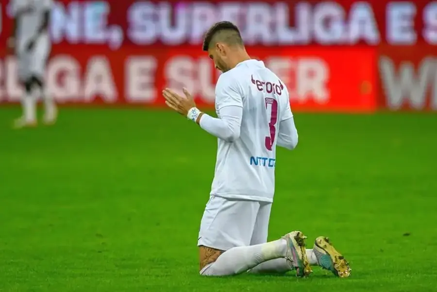 E război, se moare, dar noi îi dăm înainte cu ale noastre