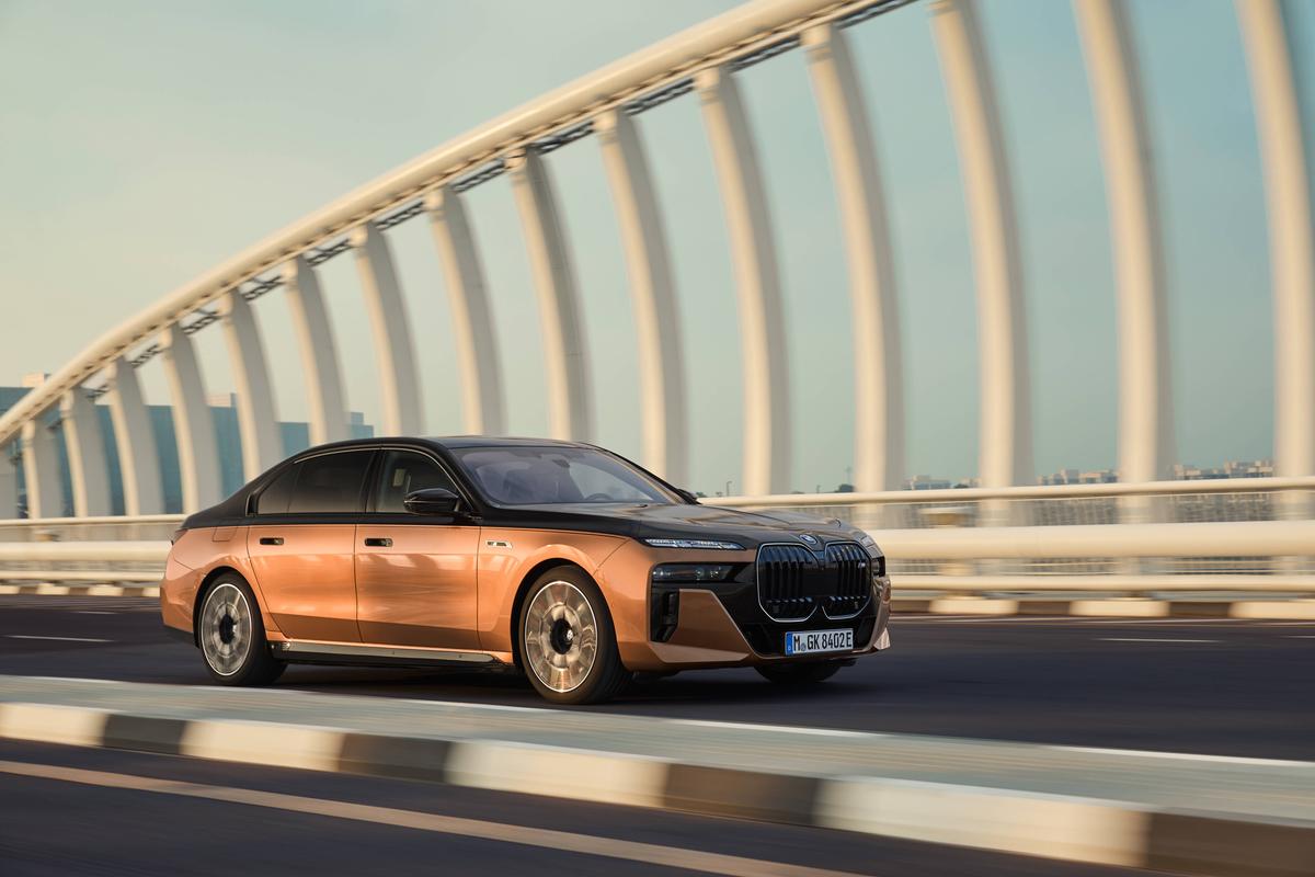 Jucătorii de la Real Madrid au primit BMW-uri de serviciu » Bellingham a ales modelul cel mai scump, cu 653 de cai putere