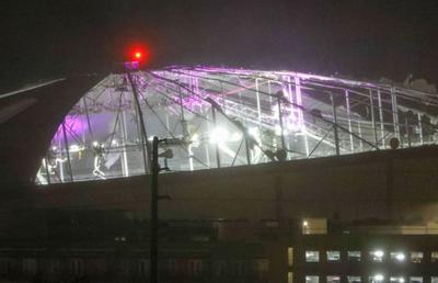Uraganul Milton a făcut ravagii în Florida » Acoperișul stadionului de 42.000 de locuri, DISTRUS în câteva secunde