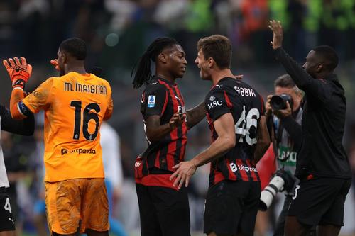 Mike Maignan (stânga) portarul lui AC Milan. Foto: Imago
