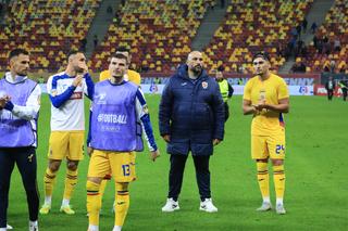 Nu s-a văzut la TV » Jucătorul naționalei României, cu bodyguard-ul pe teren + Bîrligea, „topit”