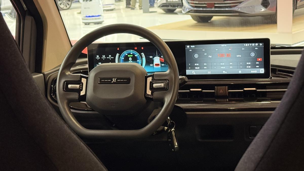 Atracție la Salonul Auto București 2025: CityZEN, micromașina cu suflet românesc care poate fi condusă de la 16 ani