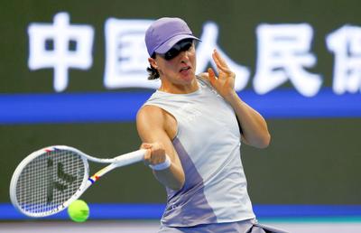 Surpriza sfârșitului de sezon în tenis! Iga Swiatek, învinsă 1-6, 2-6 la Wuhan Open
