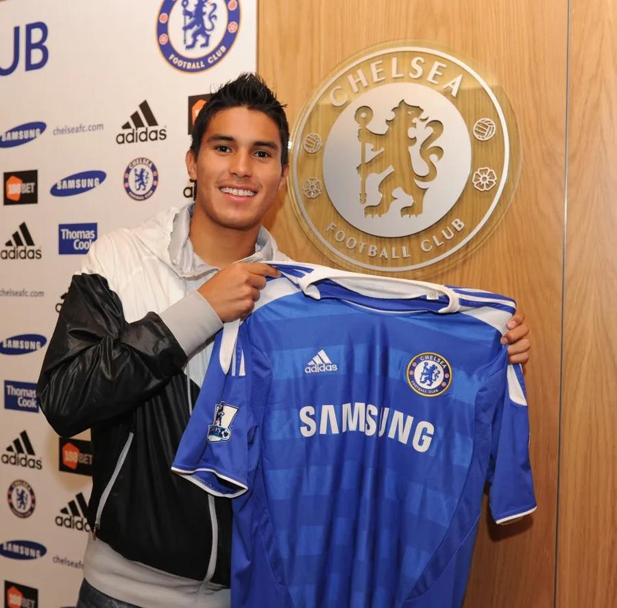 Ulises Davila, la semnarea contractului cu Chelsea Escrocherie de 115.000 de euro! Fostul jucător al lui Chelsea a pledat „vinovat”
