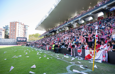 Meci suspendat în La Liga » Fără Andrei Rațiu în teren, fanii lui Rayo Vallecano au aruncat cu obiecte în teren: „Să salvăm Rayo”