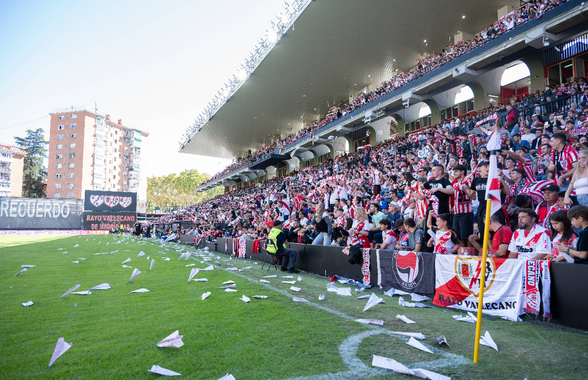 Meci suspendat în La Liga » Fără Andrei Rațiu în teren, fanii lui Rayo Vallecano au aruncat cu obiecte în teren: „Să salvăm Rayo”