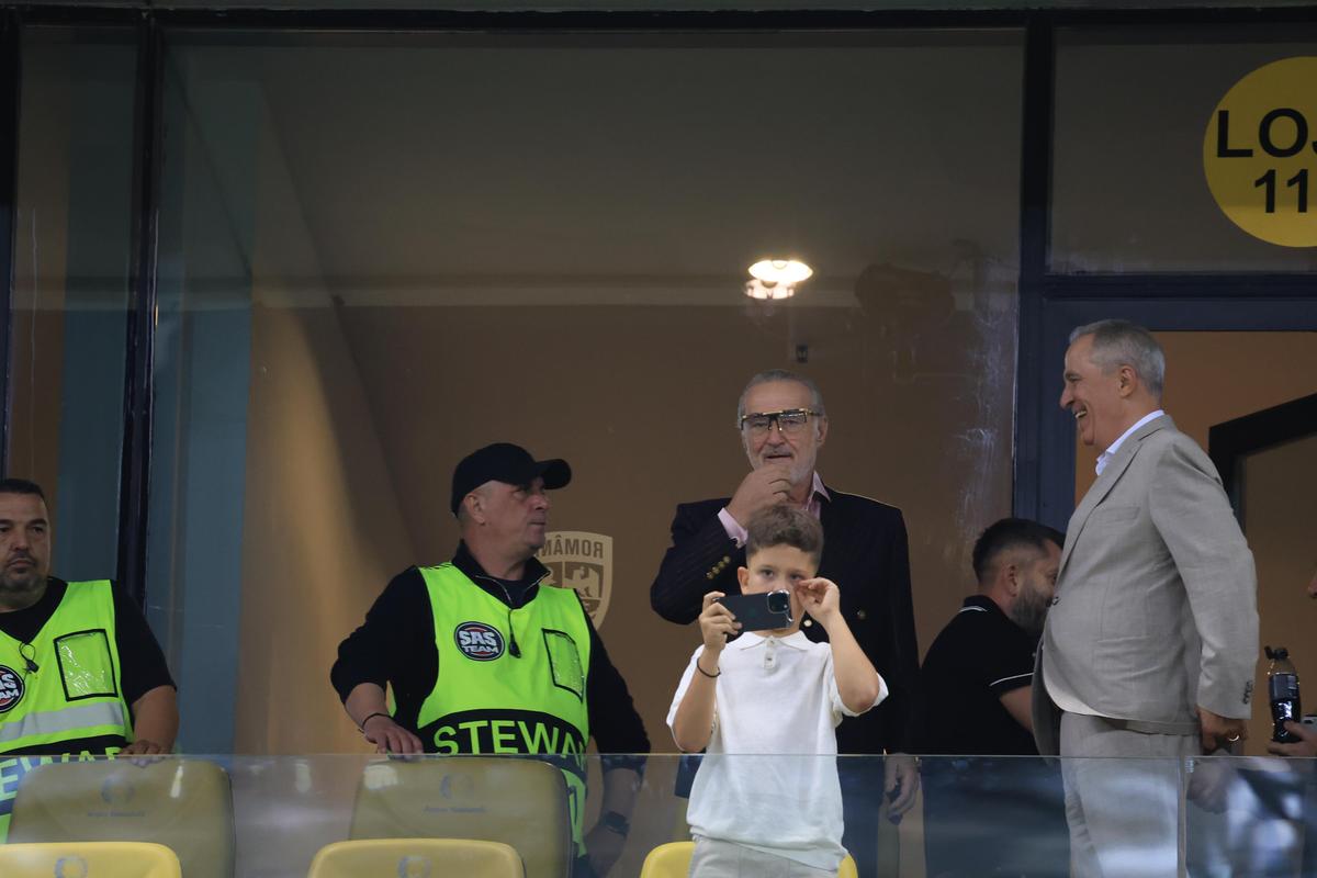 Gigi Becali, la FCSB - Oțelul/ foto Ionuț Iordache (GSP)
