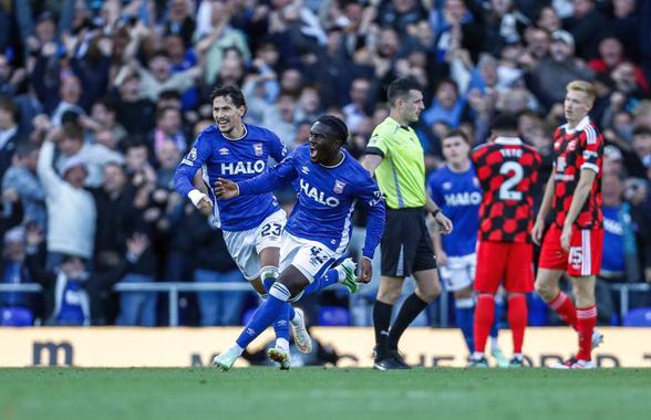 Revenire de senzație în Premier League » Ipswich a întors în 4 minute și Arbeloa e „pe făraș”