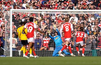 Premier League s-a întors! Revenire spectaculoasă în Arsenal - Leeds