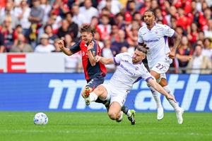Notele lui Radu Drăgușin, după Genoa - Fiorentina » Italienii nu l-au menajat: „Se ceartă des cu mingea! Este total în confuzie”